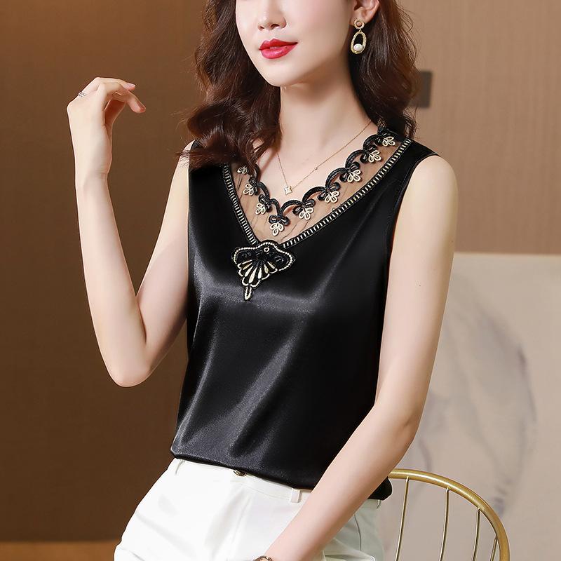 Fashion Lace Camisole Vest for Women In Summer, Satin V-neck Undershirt for Outerwear, Suit for Undersized Sleeveless Top