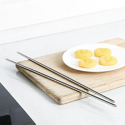 Langlebige Edelstahl verlängerte Essstäbchen Verlängerte rutschfeste Brat-Essstäbchen Kochwerkzeuge Geschirr Lo Mein Essstäbchen
