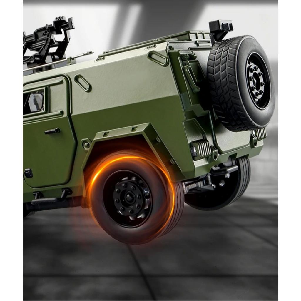 1/18 DONGFENG Warrior Military Alloy Armored Car Model Diecasts Metal Tank Explosion Proof Car Off-road Vehicles Model Sound Light Kids Toys Gift