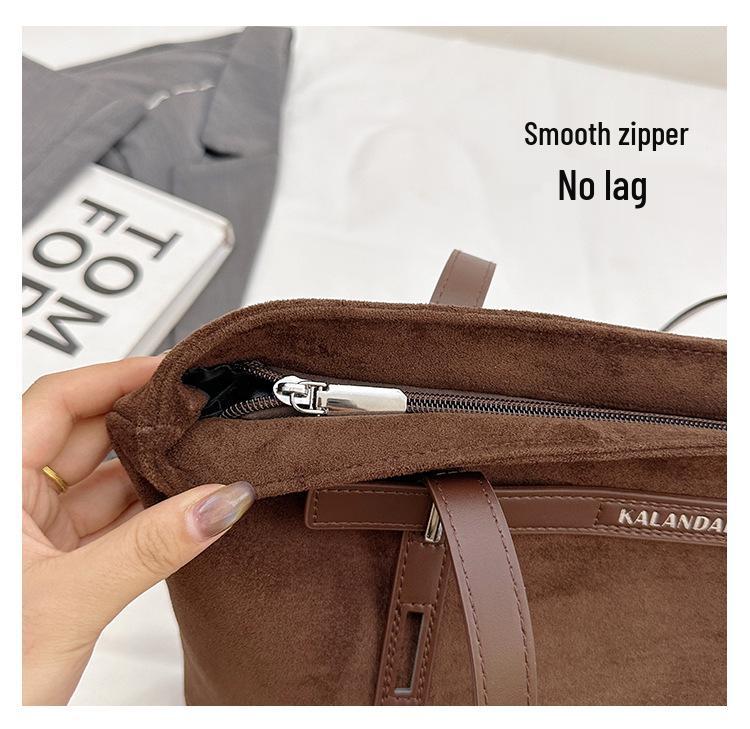 2025 New Leopard Print Women's Large Capacity Frosted Shoulder Tote - Versatile Retro Student Bag for Autumn/Winter