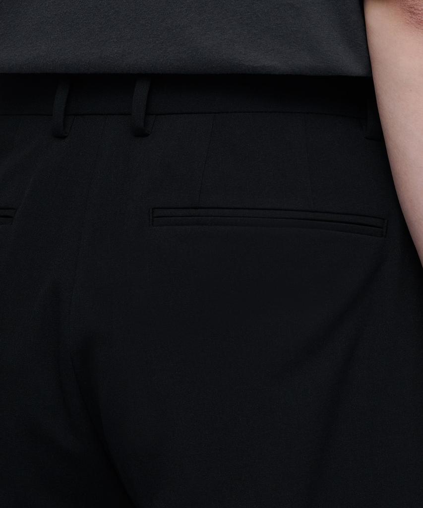 MUSINSA STANDARD Lightweight Three-Puck Semi-Balloon Slacks [Black]