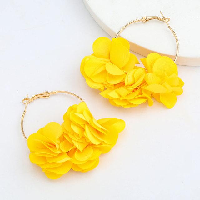 Pauli Manfi Fashion New Metal Fabric Flower Petal Drop Earrings Women 'S Sexy Elegant Casual Jewelry Accessories