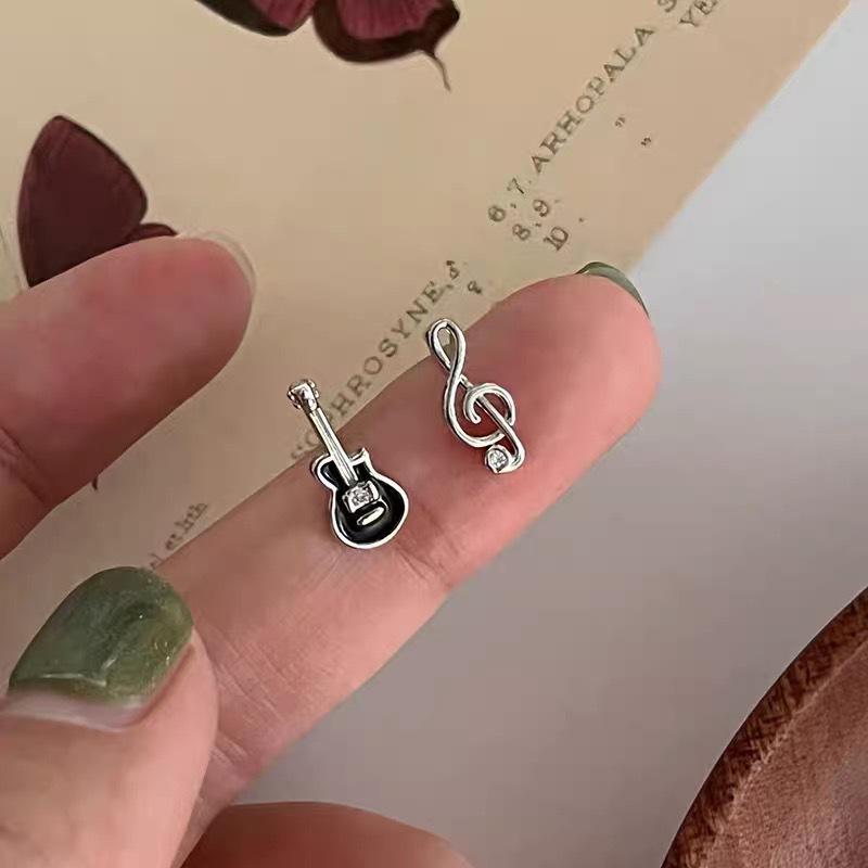 New Fashion Simple Asymmetric Guitar Note Stud Earrings Creative Cute Small Earrings for Women Girls Music Lovers Gift