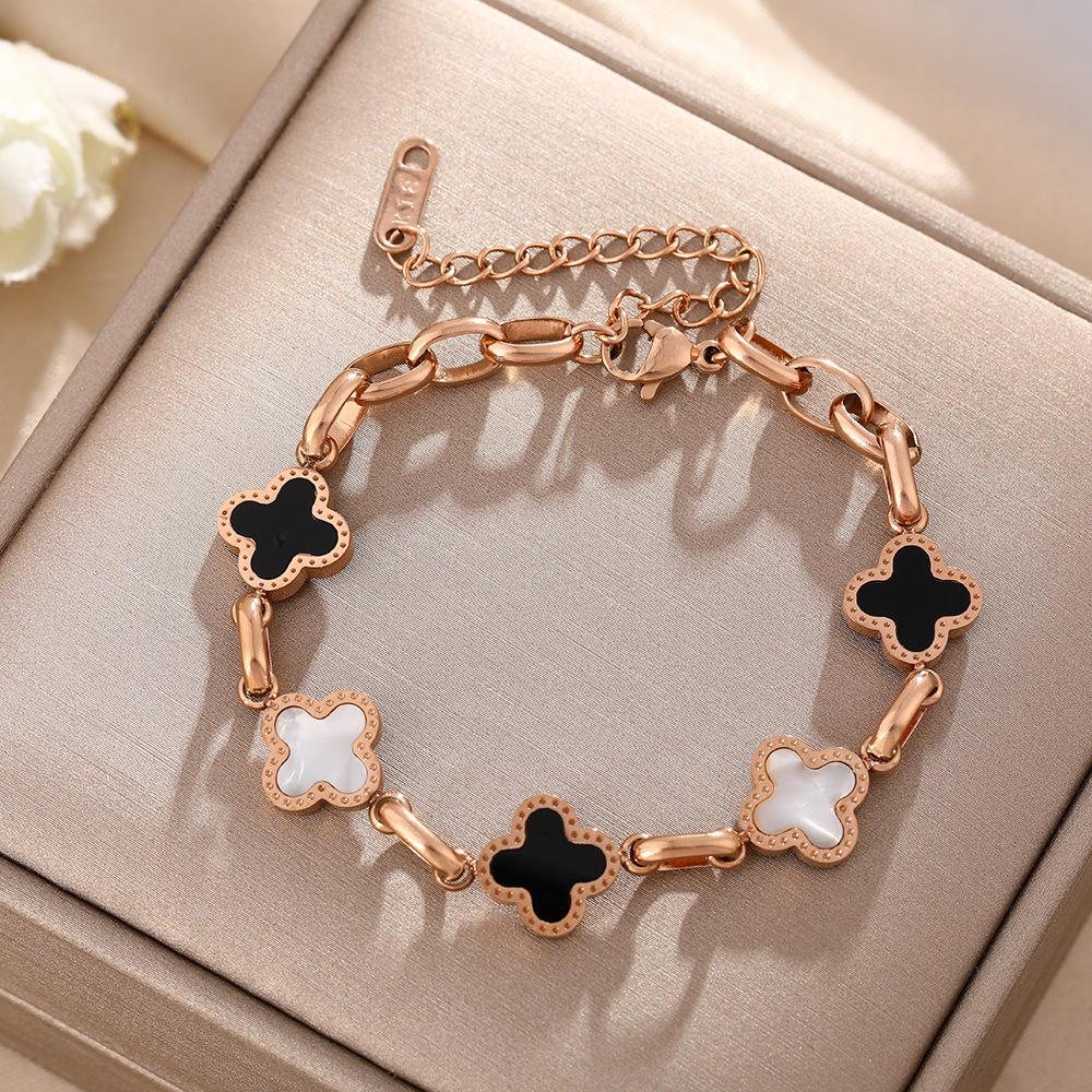 Luxe Titanium Staal Vierbladig Klaver Armband in Koreaanse Stijl met Ingelegde Diamanten voor Vrouwen - Kleurvast
