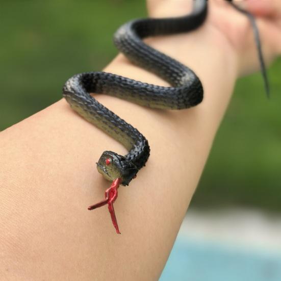 Yousheng Fake Snake Toy, Realistic Rubber Snake with Tongue Out, 17.7-39.4 Inch Lifelike Garden Decor, Bird Deterrent Stress Relief Prank Gift