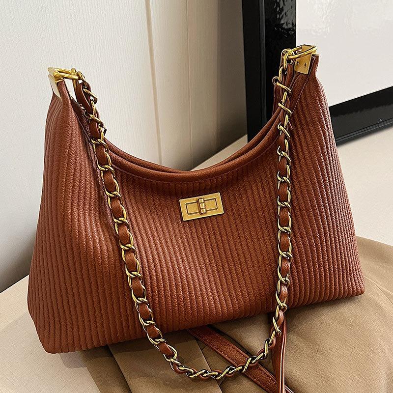 High-End Nischen Messenger Bag Damen Neu Herbst und Winter Vielseitige Einzelne Schulter Plissierte Kette Tasche Modische Achseltasche