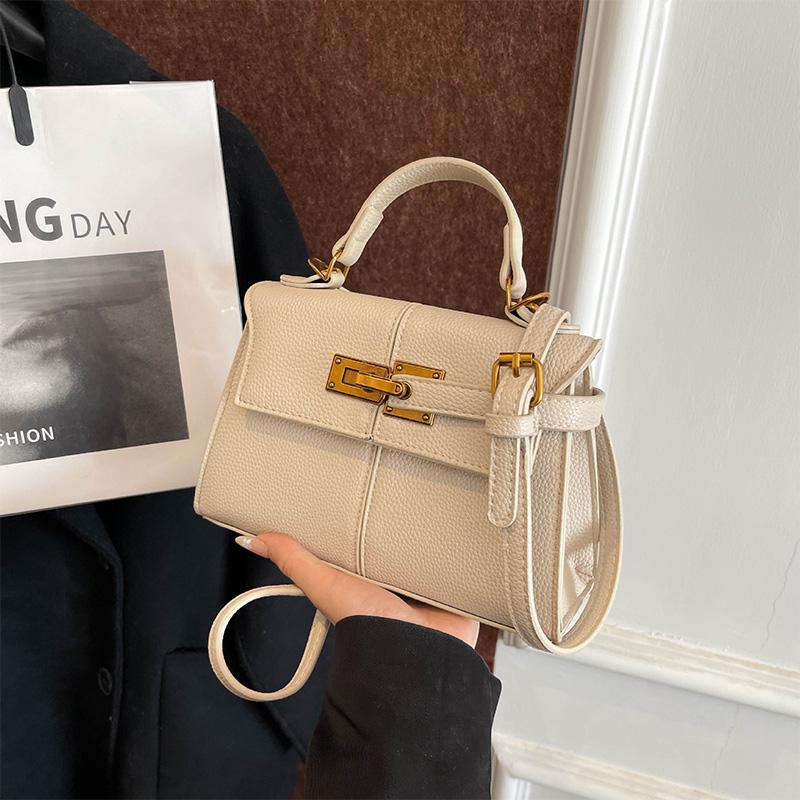 

Трапециевидная сумка через плечо, дизайнерская мягкая сумка через плечо, модная универсальная сумка-мессенджер для поездок на работу, женская сумка с пряжкой