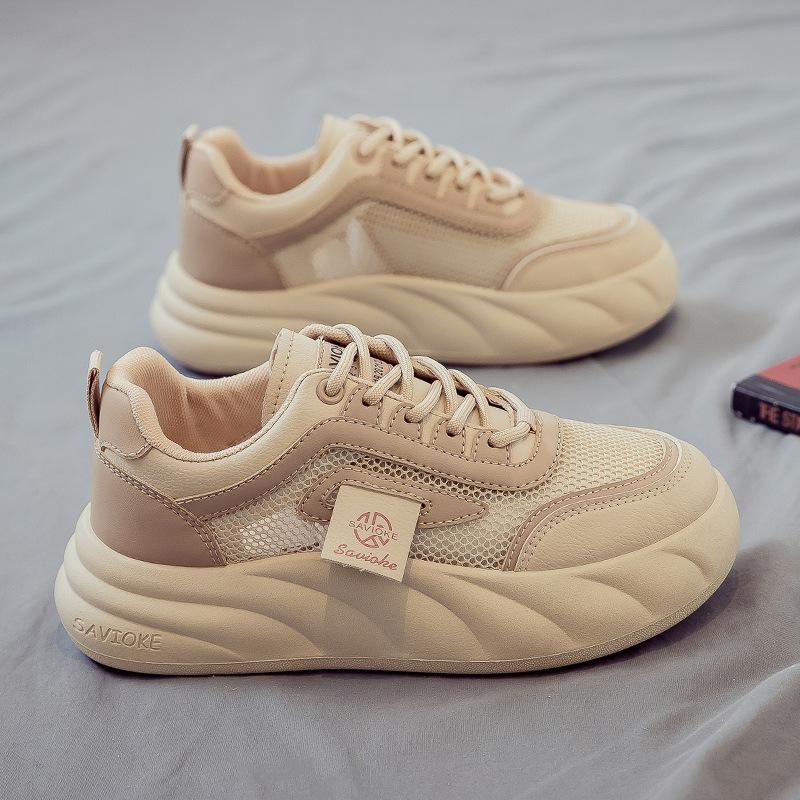 Sommer Mesh atmungsaktiv und vielseitig neue kleine weiße Schuhe Damenschuhe dicksohlige erhöhende Board-Schuhe Sommer Mesh Schuhe