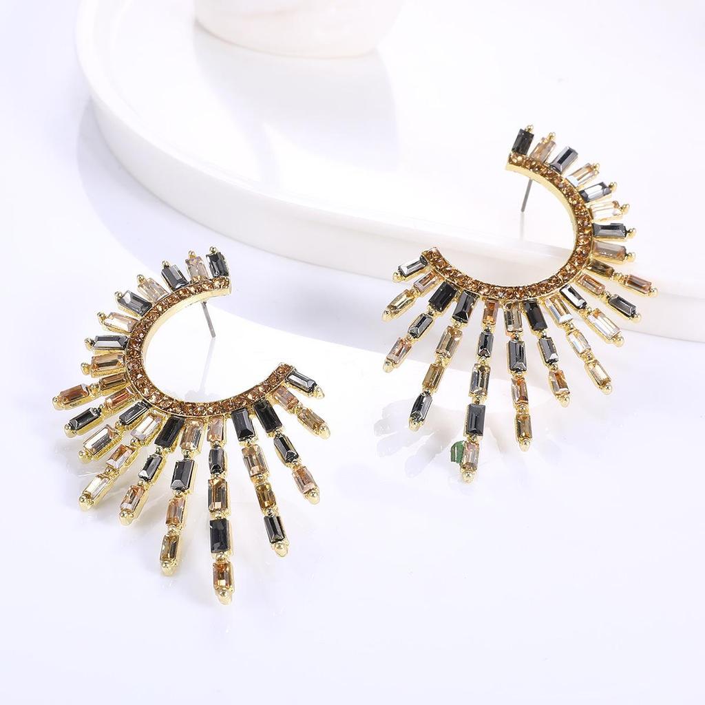 Trendy European and American Geometric C-Shaped Diamond Earrings