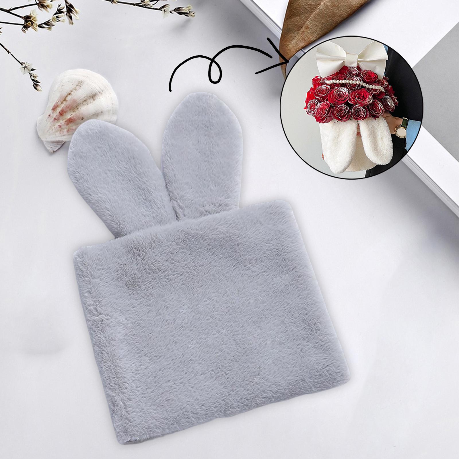 Круглый осенне-зимний букет с ушками кролика для вашей девушки в подарок на день рождения