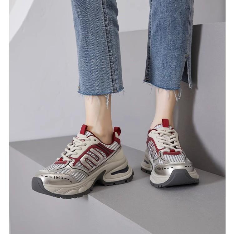 Dad Shoes Girl 2025 Spring New Thick-soled Height Increasing Leather Versatile Casual Shoes Campus Lightweight Sports Running Shoes