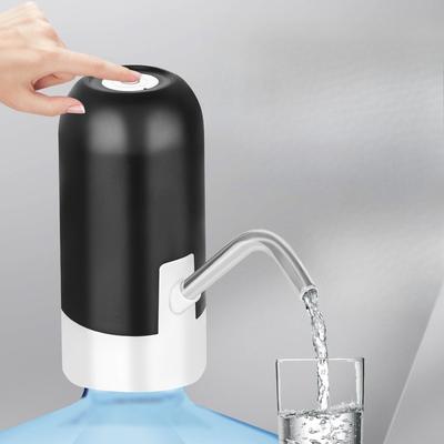 Tragbare Trinkwasserflaschenpumpe USB Wiederaufladbare Wasserpumpe Ein-Klick-Schalter Getränkepumpe Spender Büro Küche Camp Werkzeuge