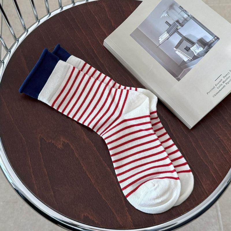 Women's Spring and Autumn Contrast Color Double Roquettes Roll Rim Striped Cotton Boneless Tube Pile Socks