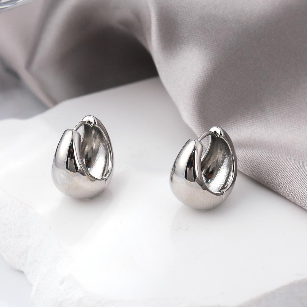 French Retro High-End Ear Cuffs: Women's Versatile Hoop Fashion Circle Earrings for Square and Round Faces