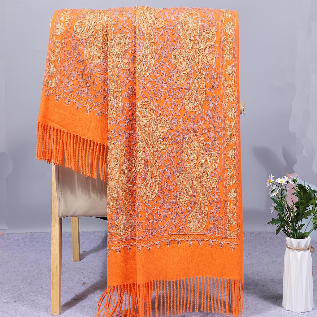 Nepal Embroidered Cashew Flower Ethnic Style Scarf for Women, Autumn and Winter Wedding Banquet Thickened Cheongsam Shawl for Scenic Areas