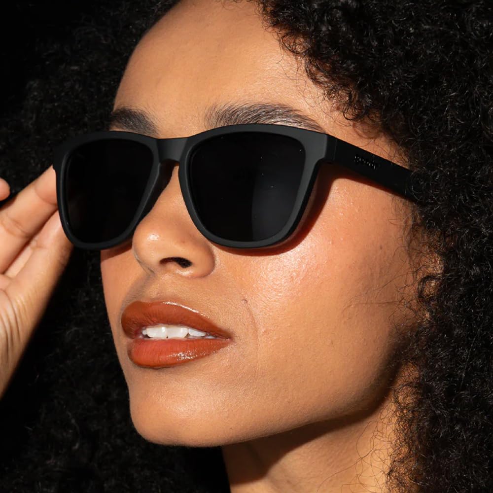 Goodr OG Series UV Stays In Mirrored for Men and Perfect for Mountain and Outdoor Activities Sunglasses, Lightweight, Polarized, Protection, Place,