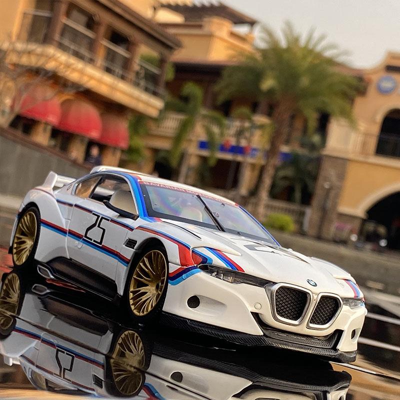 1/24 BMW 3.0 CSL Alloy Racing Car Model Diecast Metal Toy Car Vehicle Model High Simulation Sound and Light Collection Kids Gift