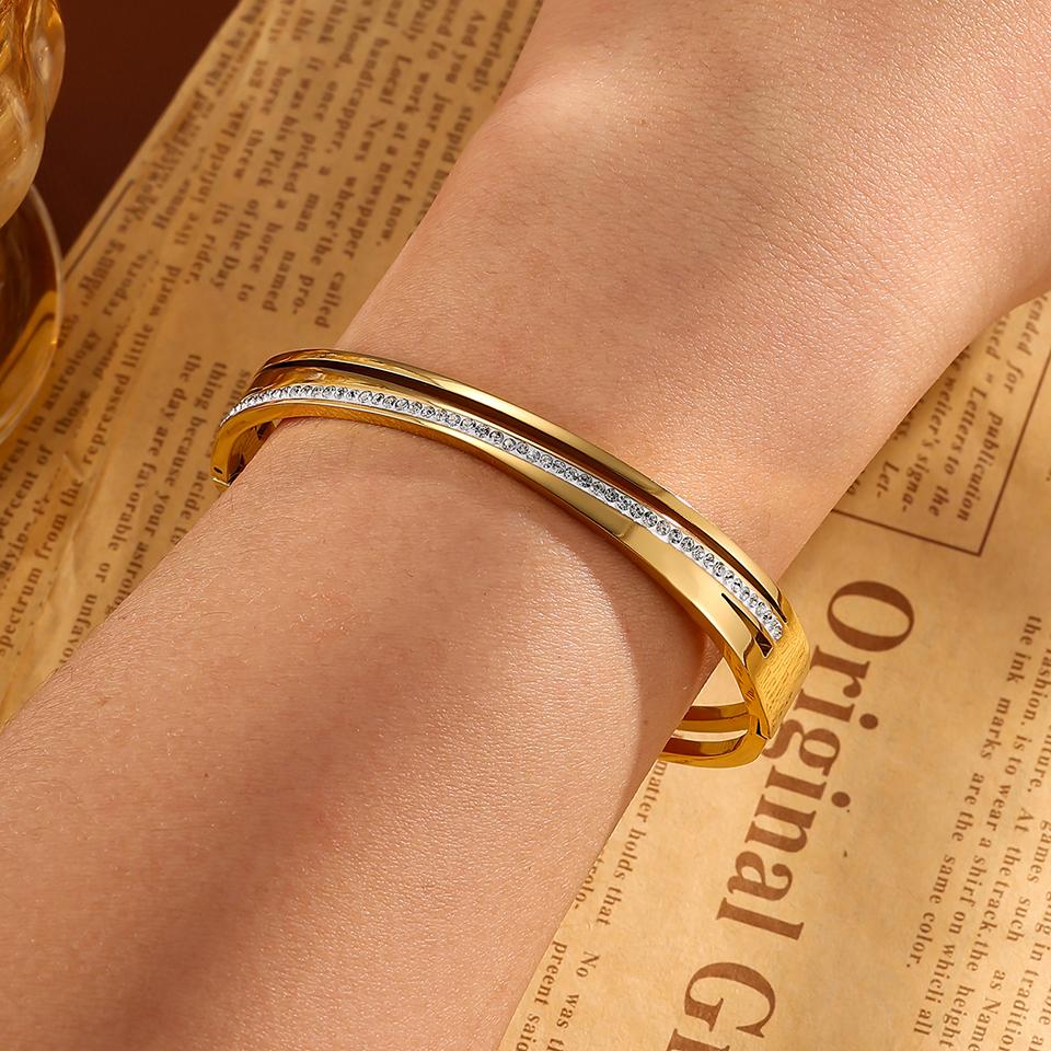 Htpwe Stainless Steel Multi-layer Glossy Zirconium Hollow Bracelet Women's Plated 18k Couple Holiday Gift Bracelet Daily Zircon