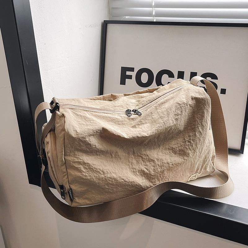 Autumn new solid color large capacity small square bag sports fashion simple leisure commuting shoulder messenger bag