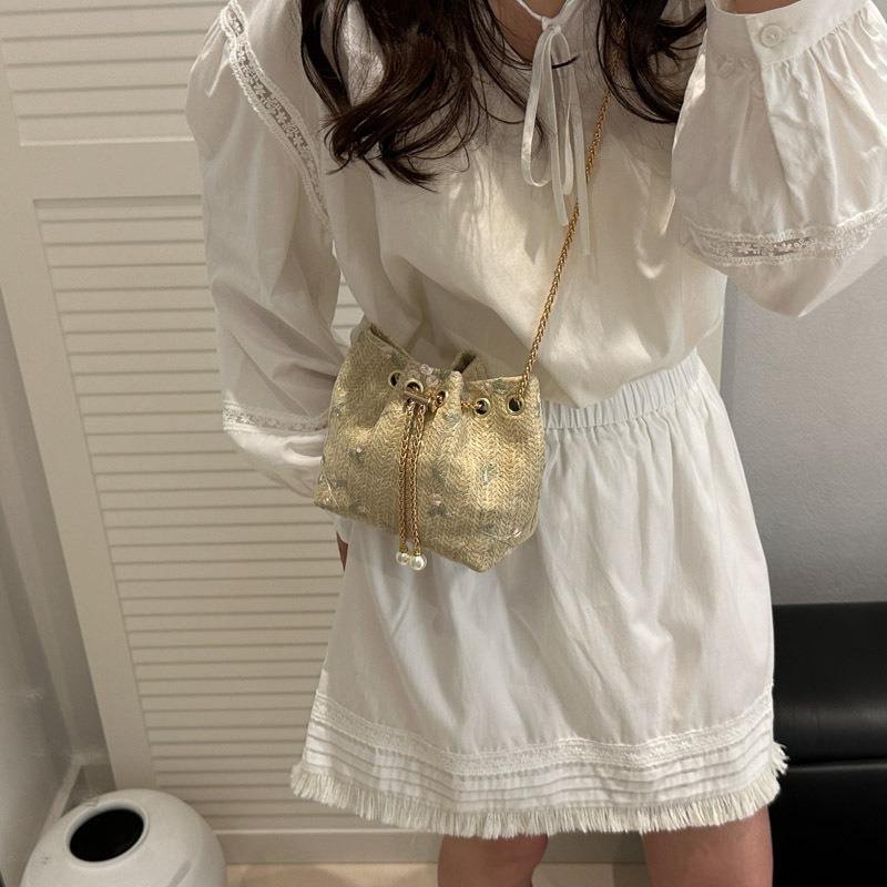 New Temperament Fashionable Design Shoulder Messenger Bag Sweet Fresh Simple Texture Beautiful Bucket Bag