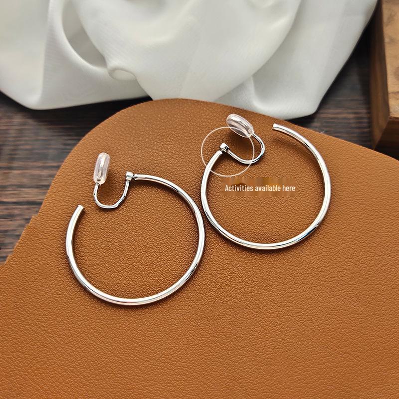 Doudou Mosquito Coil Ear Clip Earrings: Retro Light Luxury, Trendy 2023 All-Match Metal Style.