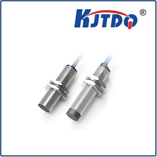 Proximity Sensor FCM2-1204G-V3U2, 0-10V Output, Metal Detection Switch