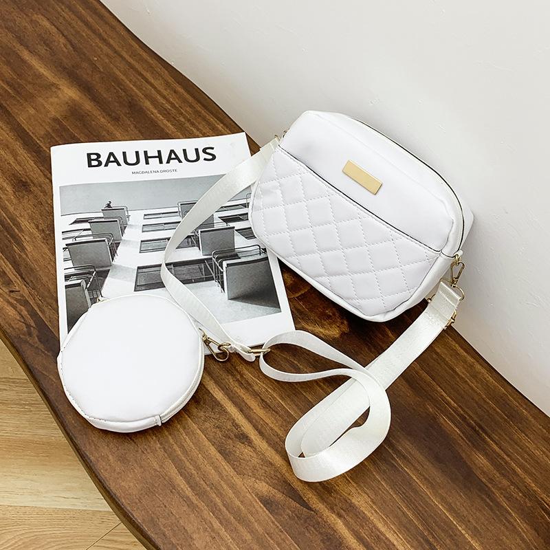 Mother and child bag, small square bag, new girls rhombus shoulder messenger bag, letter chain bag, one piece.