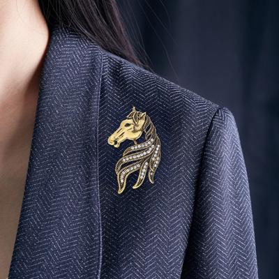 Retro Rhinestone Horse Brooch Pin Women Men Zinc Alloy Horse Head Lapel Pin Animal Sweater Dress Suit Clothing Accessories Jewelry Gift