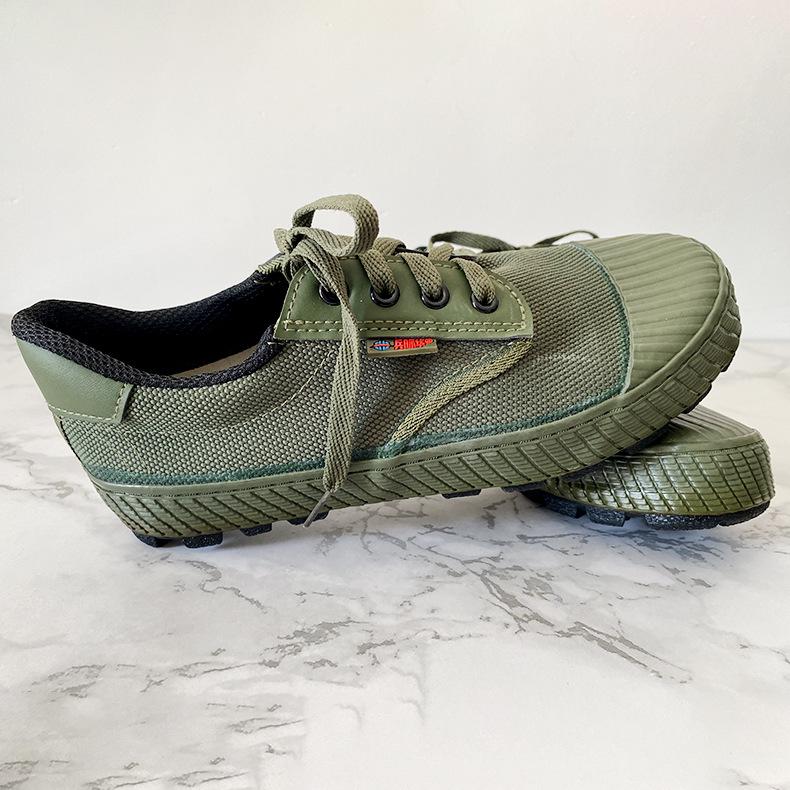 Non-Slip Low-Top Safety Shoes for Men and Women - Durable Outdoor Work Footwear