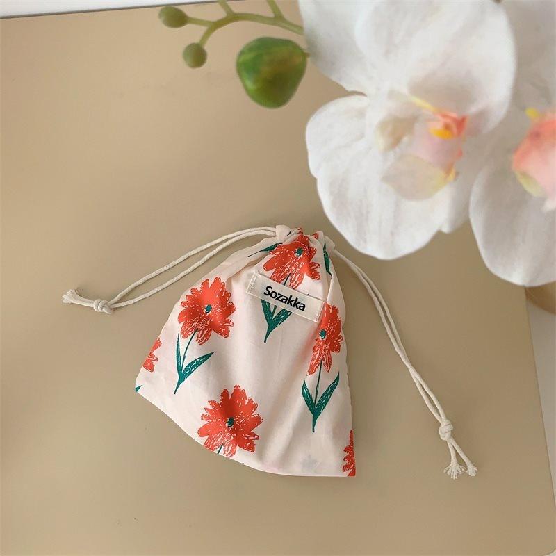 Stylish Small Fabric Flower Drawstring Bag For Cosmetic And Daily Essentials Organization