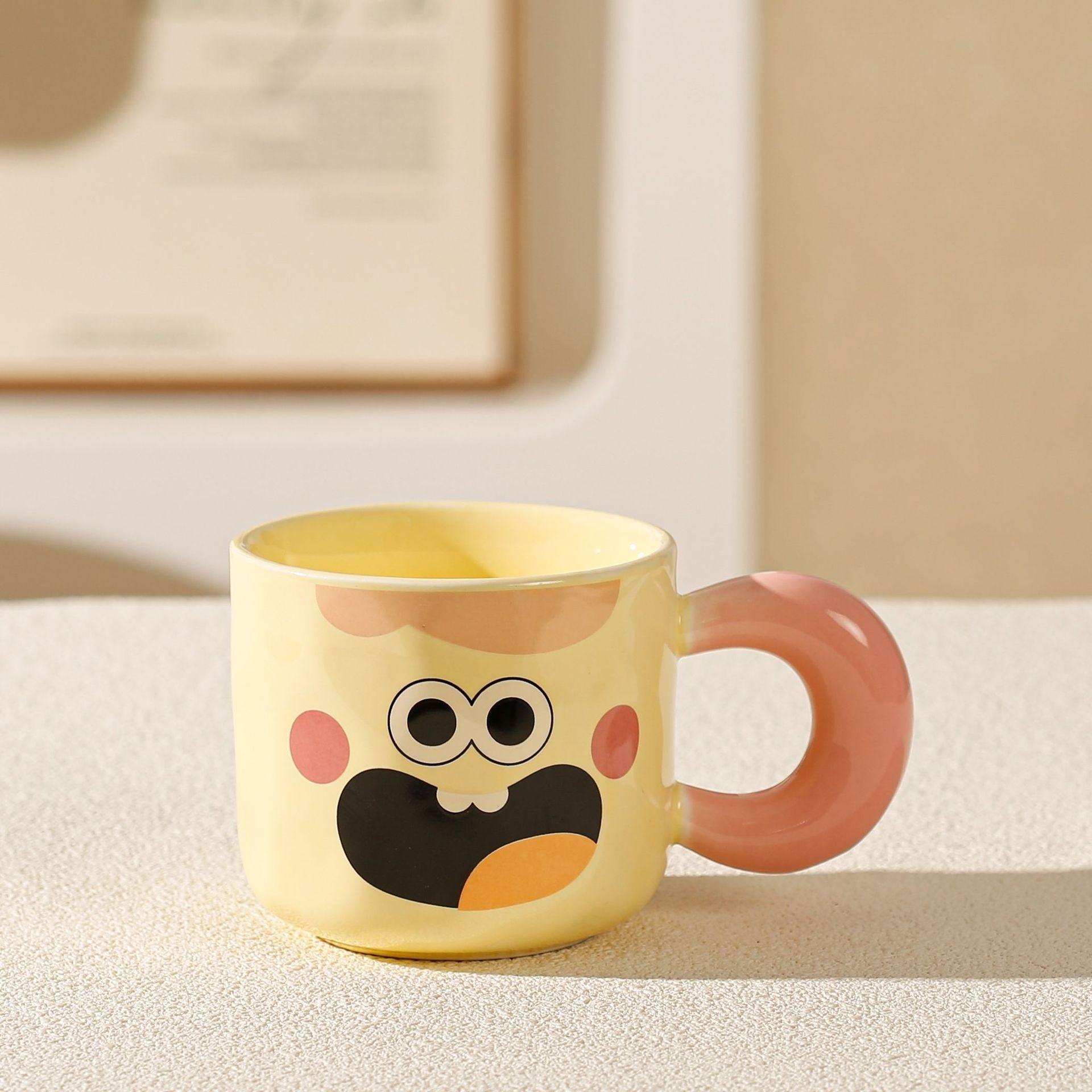 

Cute and Cute Smiling Face Ceramic Cup Clown Funny Cute Water Cup Birthday Gift 401-500ml