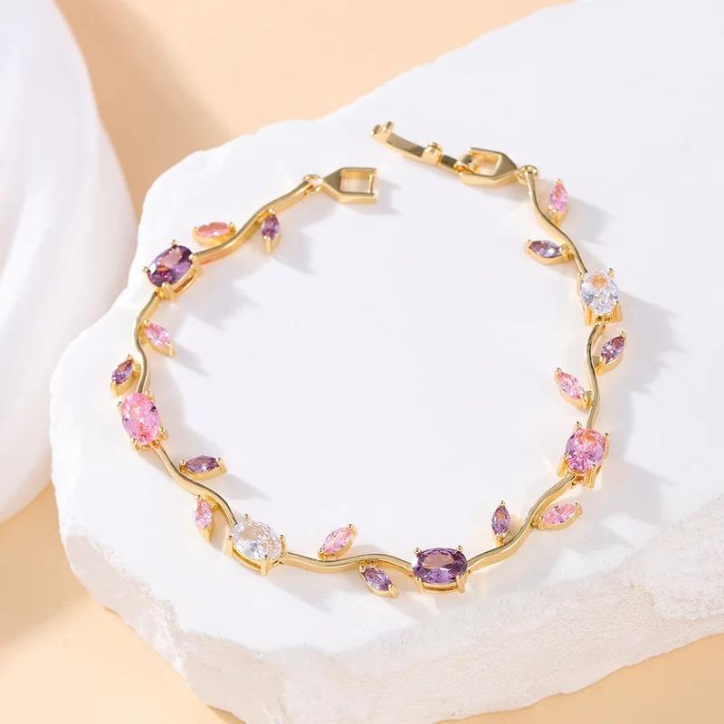 Braccialetto Rosa con Zirconia Cubica e Fiori di Vite, Braccialetto Metallico Dolce e Romantico per Donne Gioielli Regali per Matrimoni e Feste