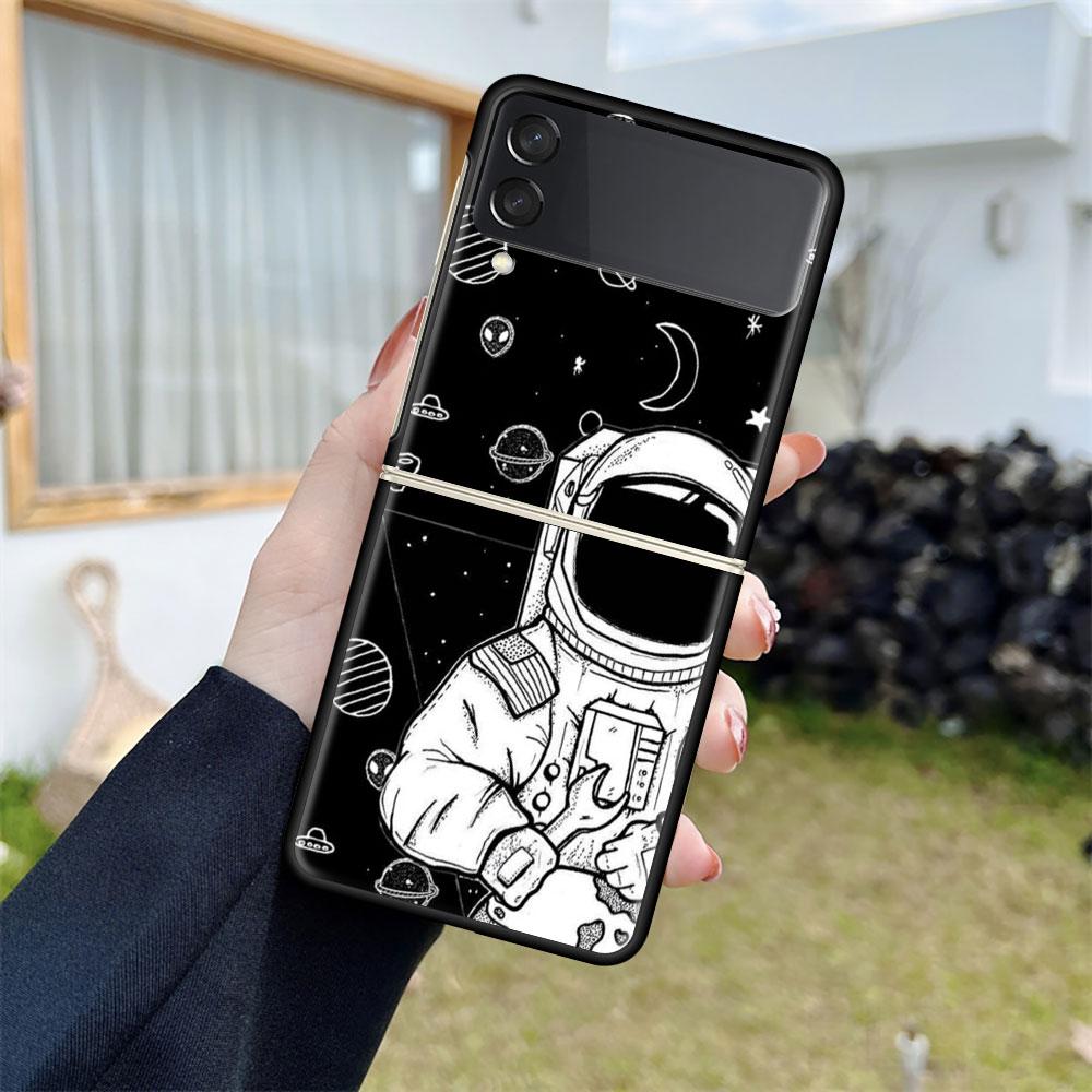 Luksusowe etui do Samsung Galaxy Z Flip 4 3 5G czarne etui na telefony PC twarde modne etui tylne ZFlip Funda Cartoon Cool Astronaut Sac