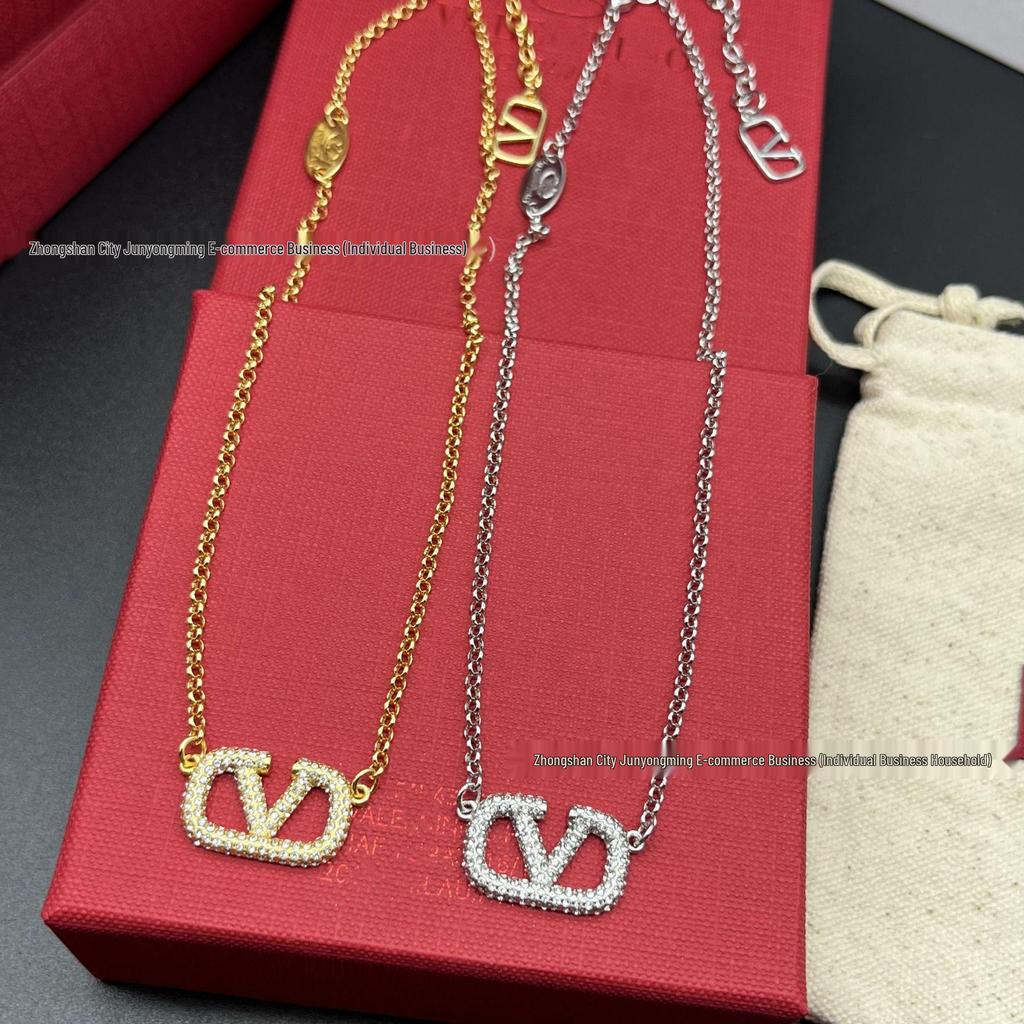 Valentino Luxury V Diamond-Inlaid Pendant Necklace: Women's Trendy Square Design