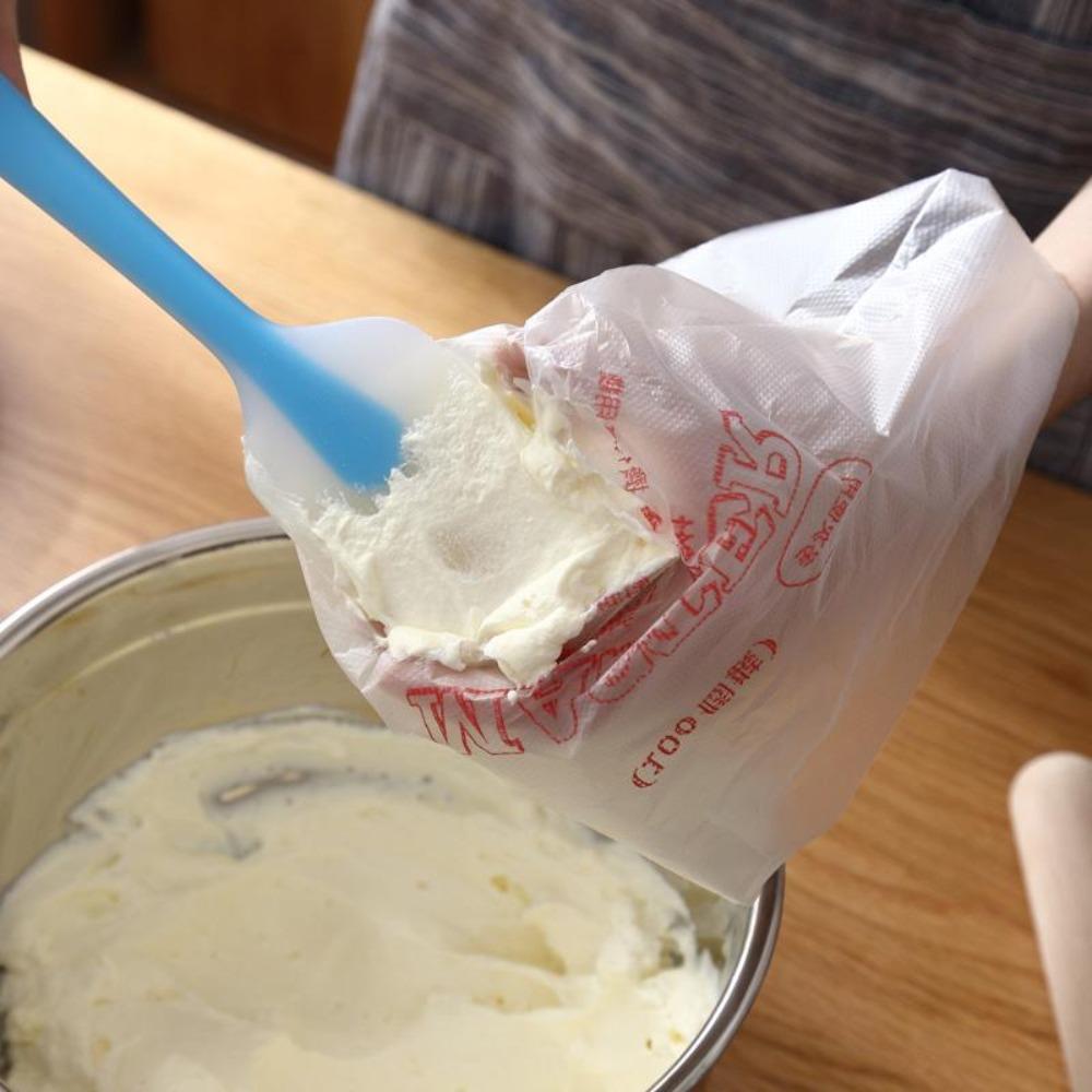 A Disposable Cream Bag Used for Decorating Cakes. Kitchen Utensils, 50/100/200/500 Pieces