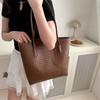 Shoulder women's bag fashionable and casual large-capacity beautiful bag new simple trend tote bag