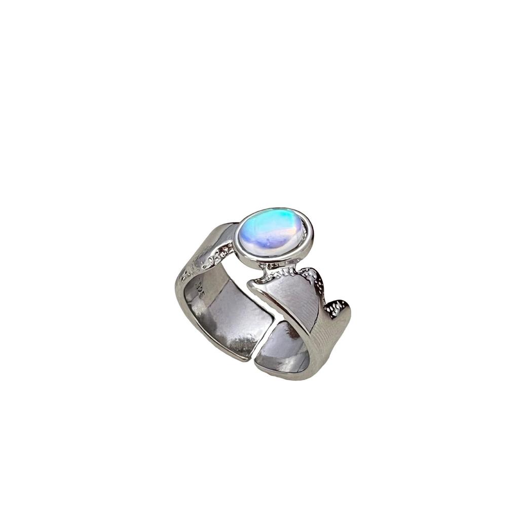 Influencer Mountain Moonlight Gradient Blue-White Gemstone Ring: Simple, High-End Style