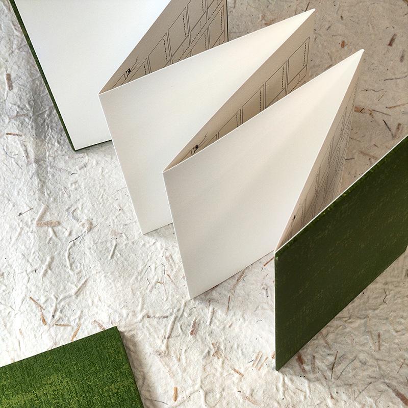 Zun Jue Accordion Style Cotton Folding Blank Painting and Photo Album for Student Graduation Souvenir