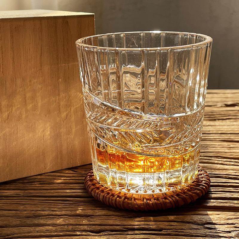 Whisky Glass Cocktail Wine Glass Creative Glacier Vodka Wine Cup Japanese Bar Whiskey Beer Glass Leaf Cup Transparent Brandy Cup
