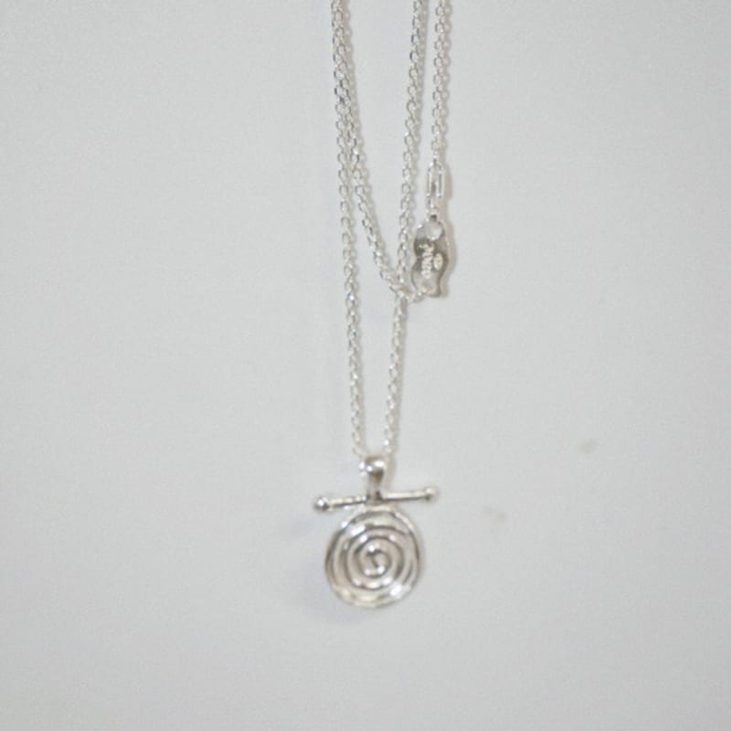Ovoe Studio Point Snail Necklace