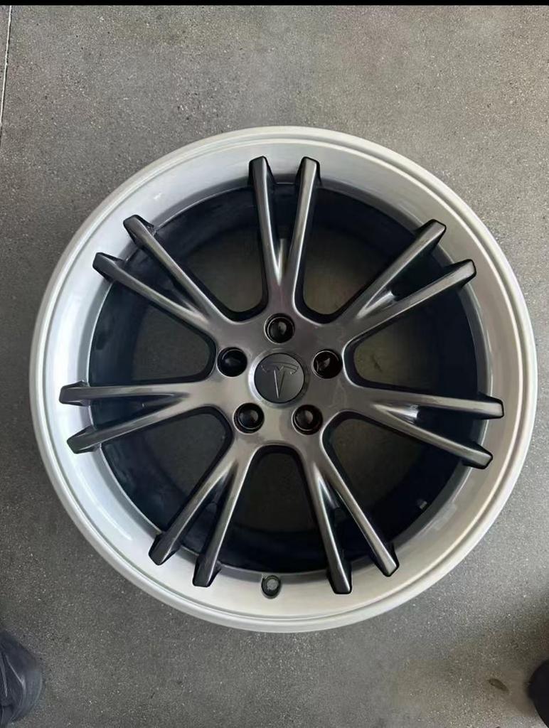 Tesla Model Y 19" Wheel Hub Protector - Anti-Scratch Decorative Edge Wrap Cover