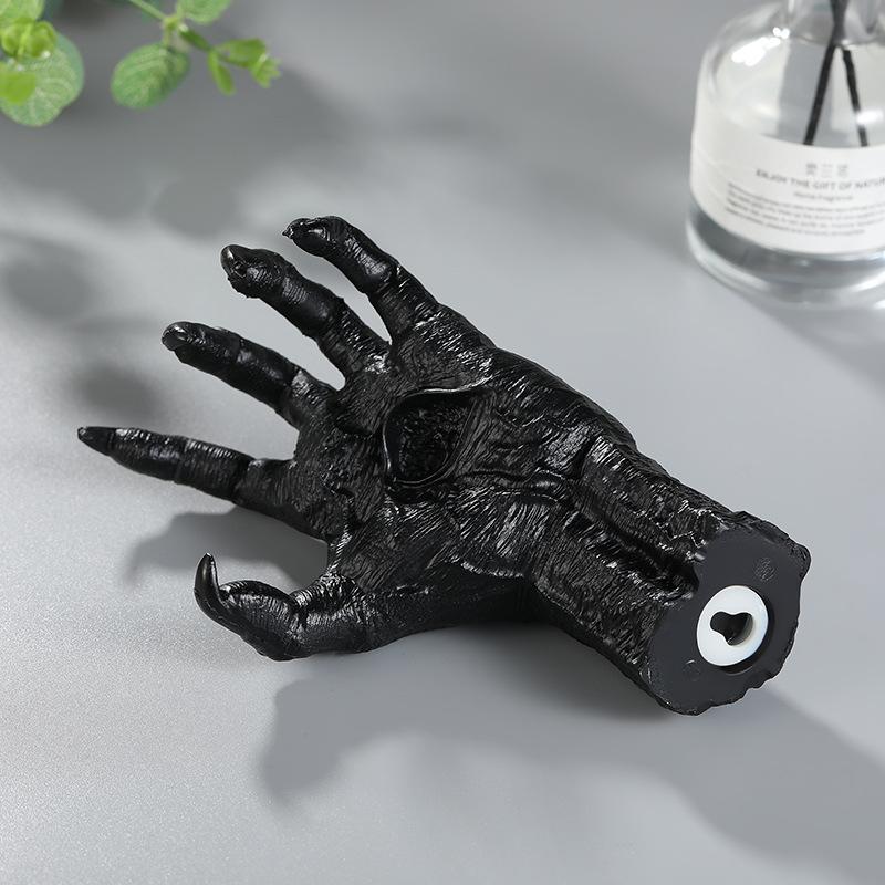 Halloween Decorative Ghost Hands Resin Crafts Devil's Claw Hook Haunted House Decorative Supplies Creative Ornaments
