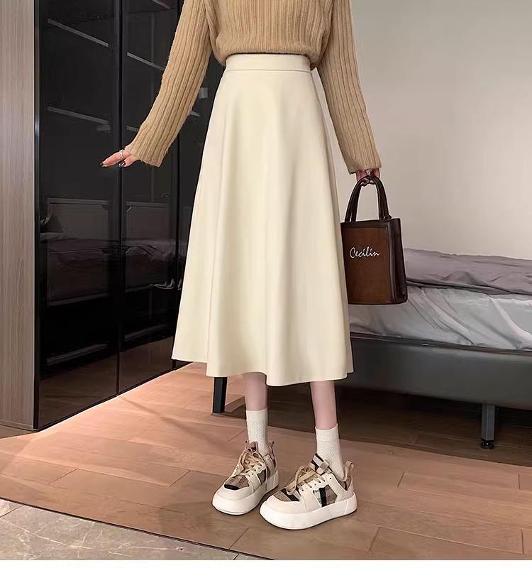 Women's Black High Waist A-Line Midi Skirt - Autumn/Winter 2023 Collection