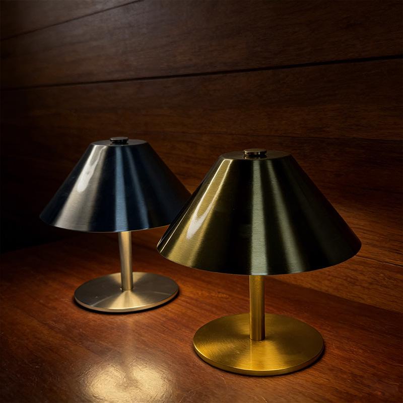 Umbrella Mushroom Metal Desk Lamp - USB Charging, Touch Dimming, Eye Protection, Simple & Atmospheric Design