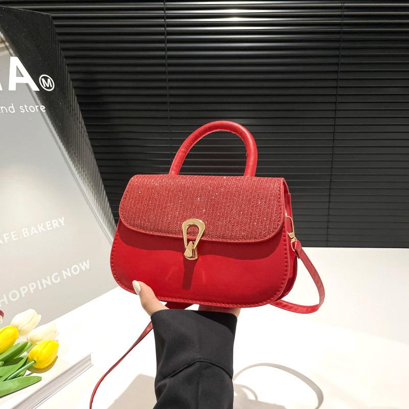 Small bag 2025 new spring and summer fashion small square bag underarm commuter women's bag foreign texture shoulder messenger bag