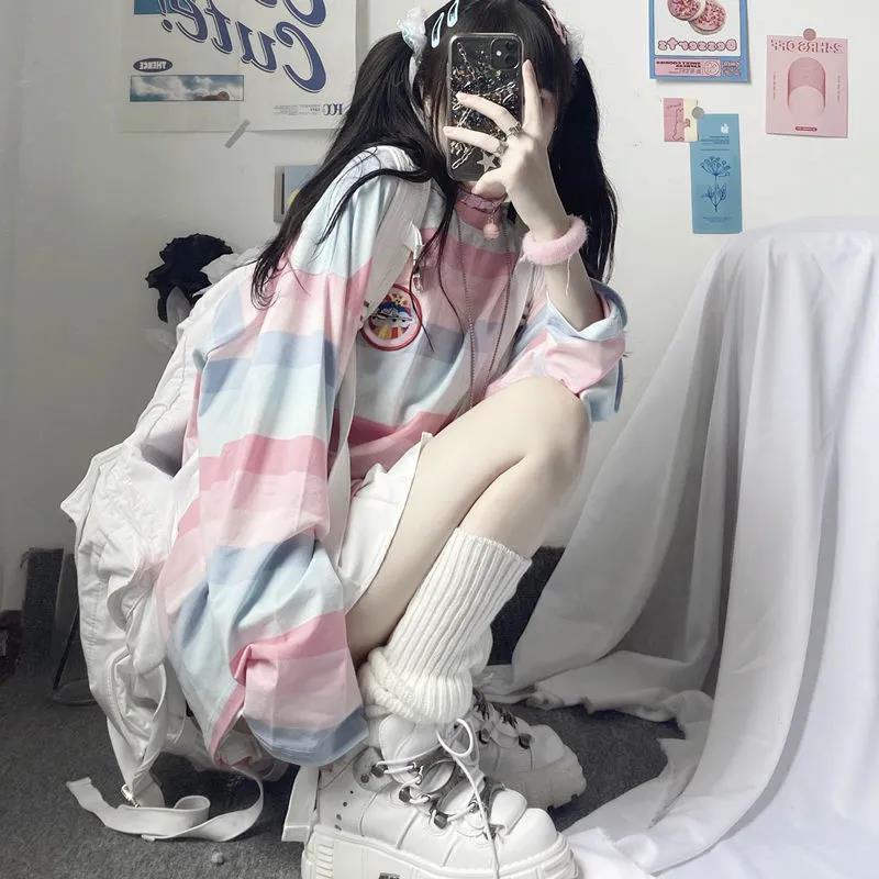 T-shirt a righe da donna VAYLA a manica lunga Kawaii giapponese per ragazza Primavera Retro Arcobaleno Harajuku T-shirt Grafiche Top Donna
