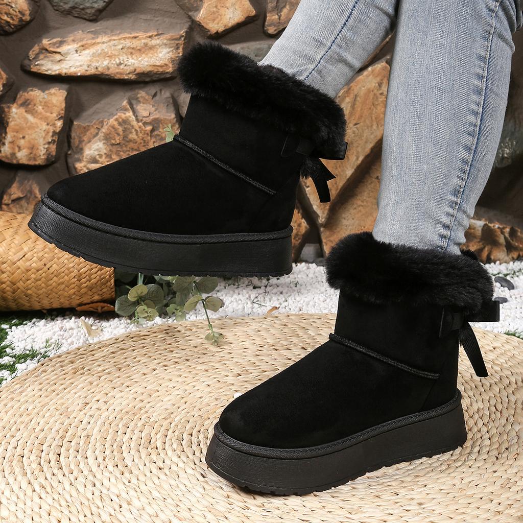 Stivali da neve spessi foderati in pile slip-on 2025 inverno nuovo stile suola chunky metà polpaccio fiocco peloso scarpe di cotone