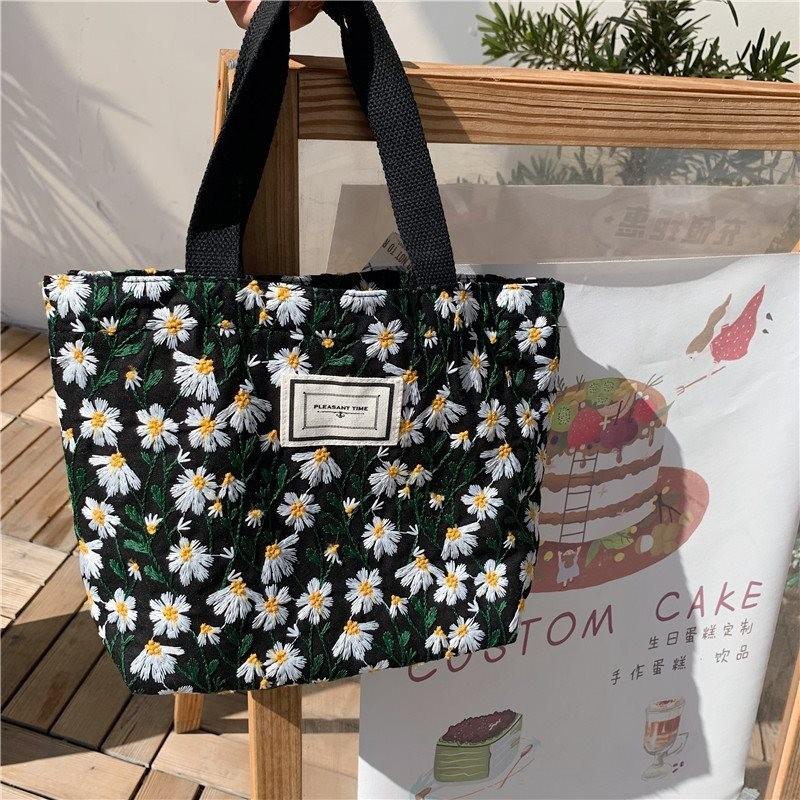 Elegant Embroidered Daisy Floral Handbag Soft Cotton Linen Tote Bag For Moms