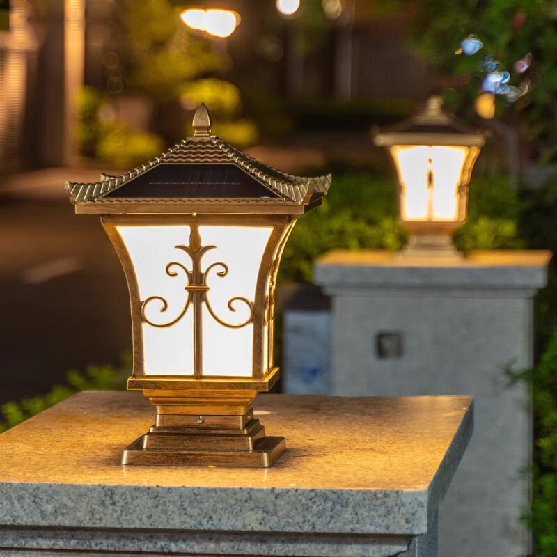 Traditional Chinese Outdoor Pillar Wall Lamp