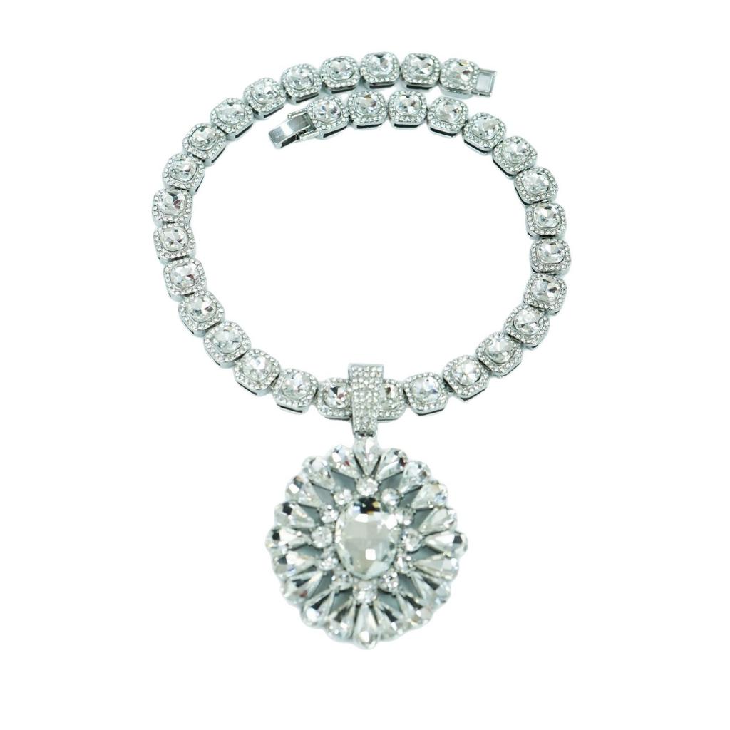 Water Drop Colored Diamond Pendant, Women's Collarbone Chain, Fashion Heavy Industry Light Luxury Designer Colored Necklace